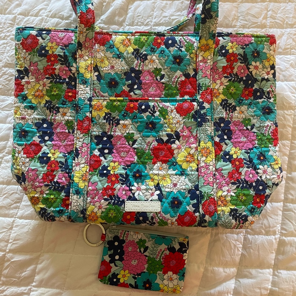Factory Vera Bradley Small Vera Tote and Zip ID in Far Out Floral